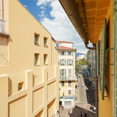 Renting - - Authentic Loft Old Rooftop View & Charm Appartement *
