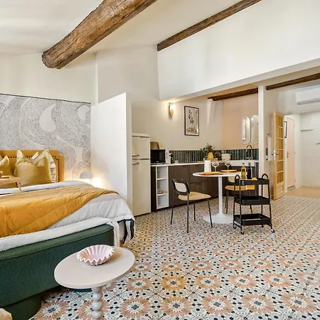 Renting - - Authentic Loft Old Rooftop View & Charm Lejlighed *