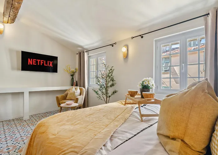 Renting - - Authentic Loft Old Rooftop View & Charm *