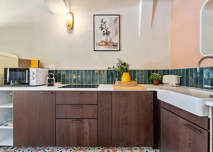 Renting - - Authentic Loft Old Rooftop View & Charm Apartment Nice